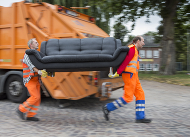 Sperrmüll_Abholung Sofa schwarz (4)
