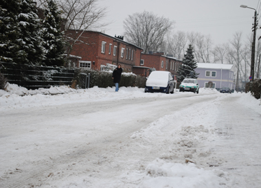 Winter_Schwierigkeiten Müllabfuhr_Straße nicht geräumt Winter_Schwierigkeiten Müllabfuhr_Straße nicht geräumt